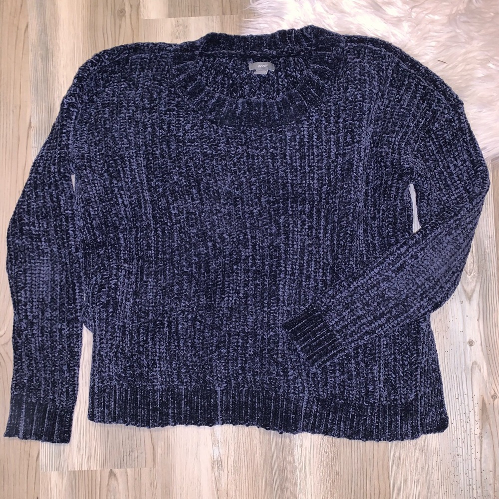 Knit sweater